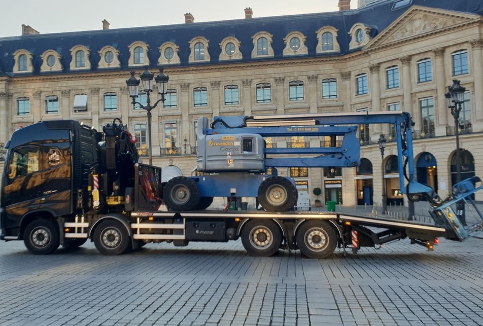 Location camion bras de grue plateau 70 T