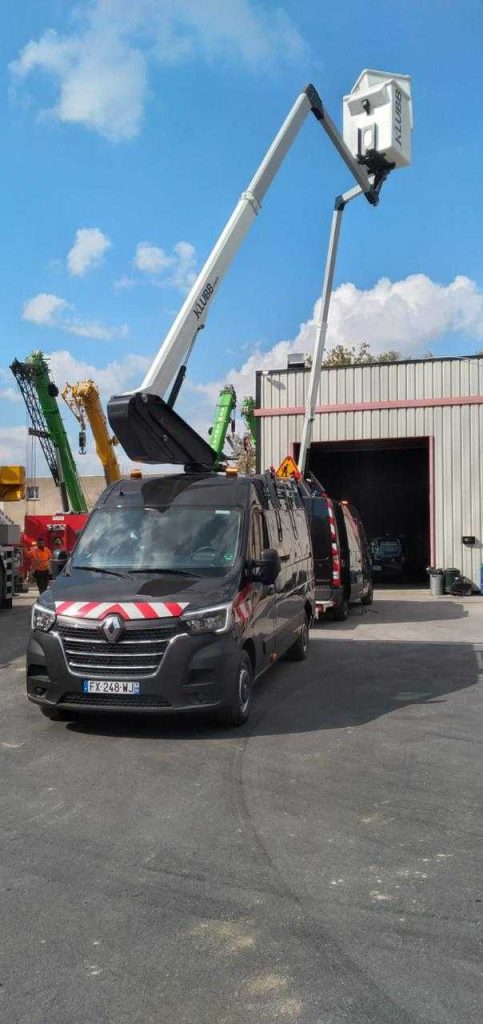 louer une fourgon nacelle en île de France (IDF)